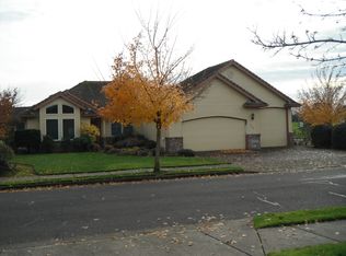 960 Tukwila Dr, Woodburn, OR 97071