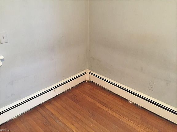 5th image of 5402 Atlantic Ave #B
