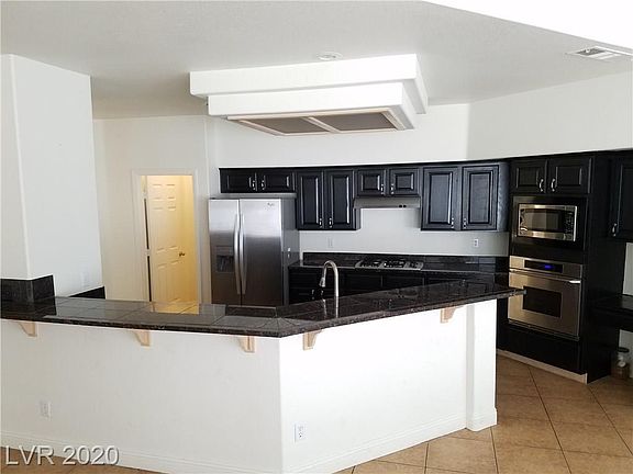 3rd image of 8428 Bay Crest Dr