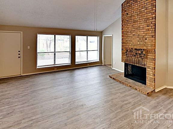 3rd image of 2513 Dillon Dr
