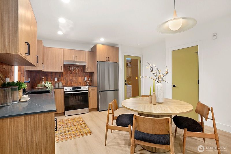 2nd image of 5051 35th Avenue SW