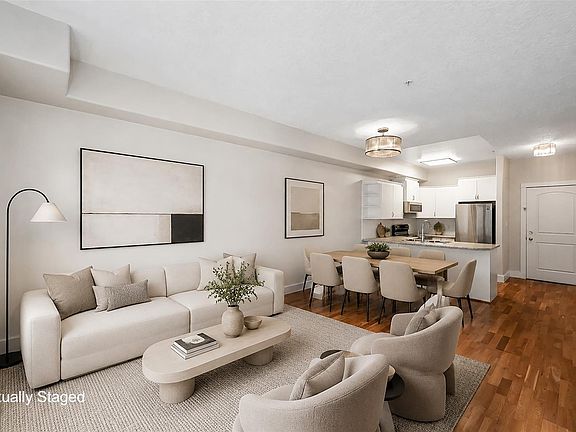 4th image of 3915 Carey Rd #207