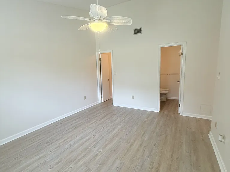 6576 Pebble Beach Cres — Photo 16