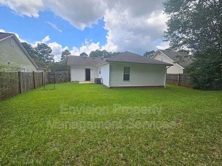 1393 N Hampton Dr — Photo 19