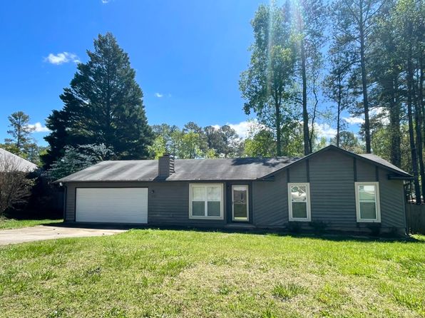 10185 Old Woodland Entry