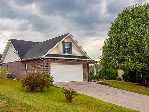 5th image of 7021 Legend Oaks Ln
