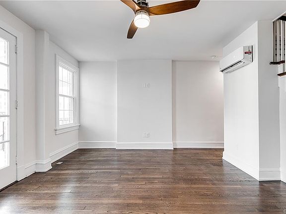 4th image of 2609 Grayland Ave