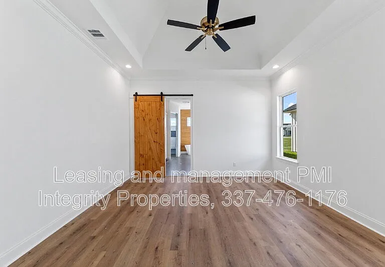 107 Prague Ave — Photo 5