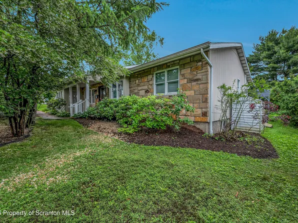 512 Thomas Dr, Dunmore, PA 18512