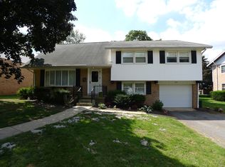 512 Snyder Rd, Reading, PA 19609