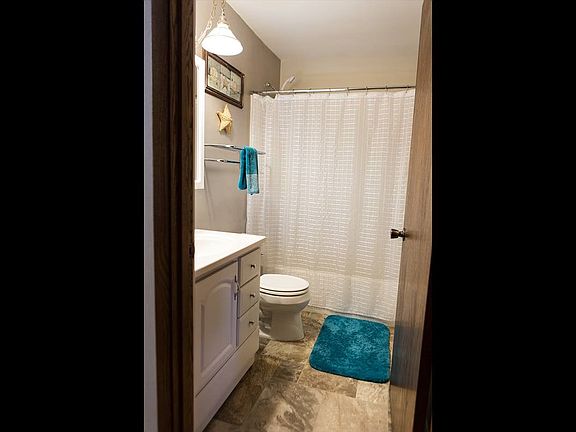 4th image of 219354 Burkwood Ct