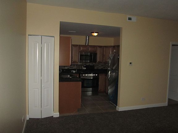 5th image of 7047 S Crandon Ave Ste 202