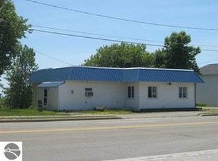 719 W Bay St, East Tawas, MI 48730