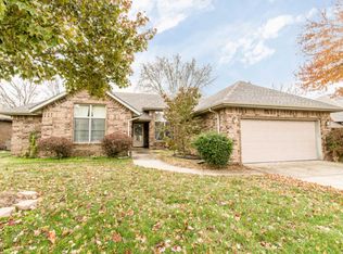 2430 W Allen Dr, Springfield, MO 65810