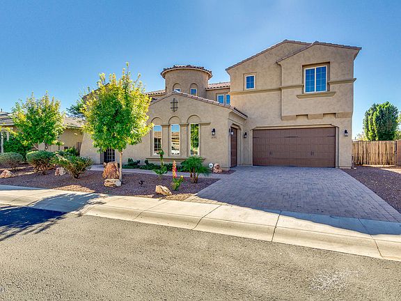 4th image of 18381 W Paradise Ln
