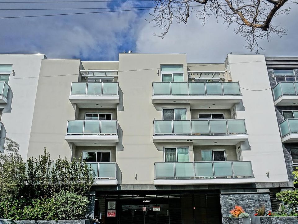 1st image of 7133 Hawthorn Ave APT 301