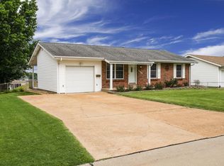 10116 Mullally Dr, Saint Louis, MO 63123