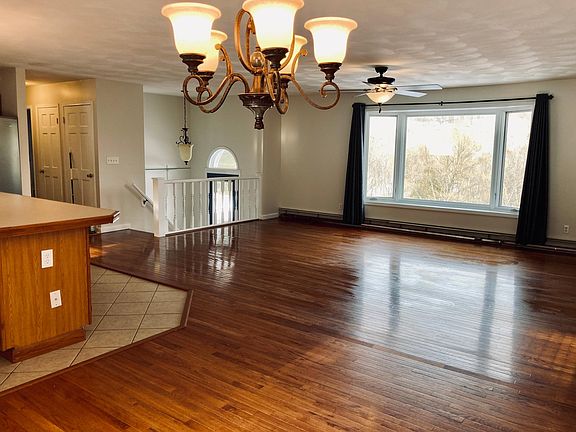 4th image of 3268 Pennsylvania Ave Floor 1