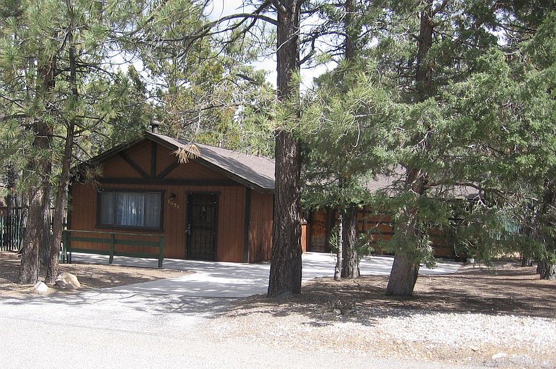 1st image of 1072 Pinon Ln