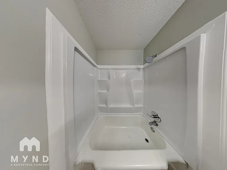 8206 Whitehead Dr — Photo 17