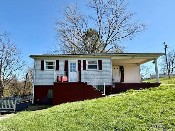 56 Pontiac Rd, Wellsburg, WV 26070