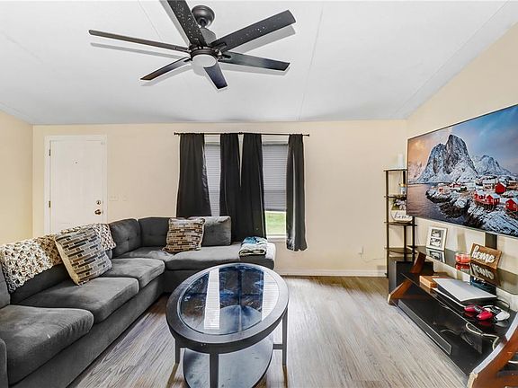 2nd image of 1135 DEAN STREET