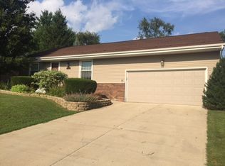 320 Acorn St S, Kewanee, IL 61443