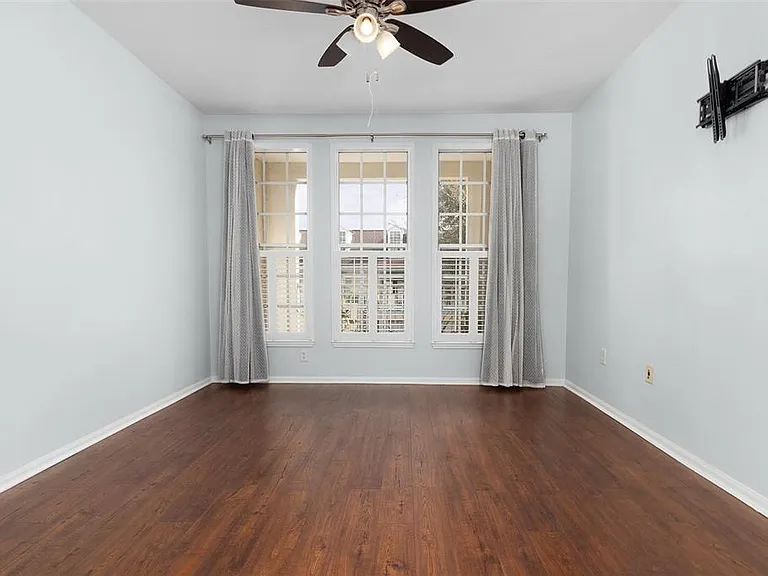 233 Goldenrain Dr #202 — Photo 18