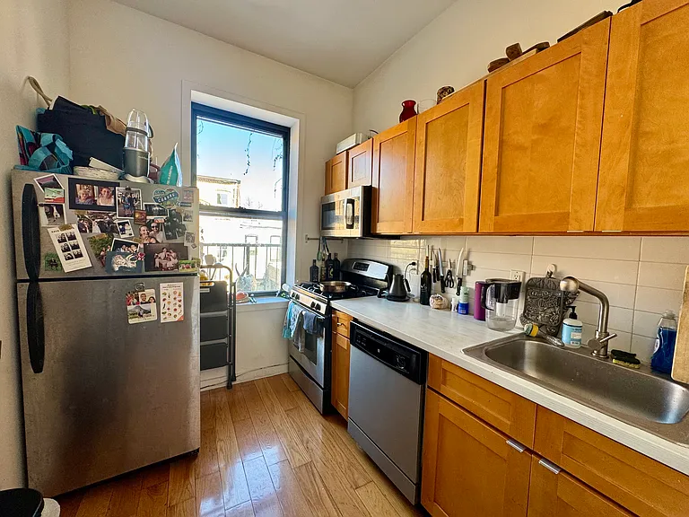 457 Jefferson Ave #3R — Photo 6
