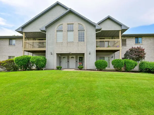 9364 West Loomis ROAD #3, Franklin, WI 53132