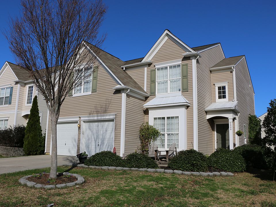 Beautiful curb appeal. 