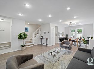 572 New York Ave, Brooklyn, NY 11225