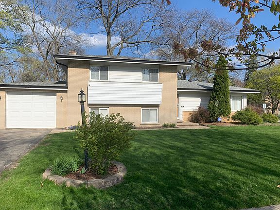 4th image of 2412 Greenfield Dr