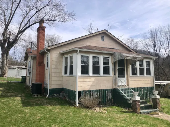 108 Rogers St, Pennington Gap, VA 24277