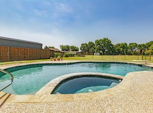 922 Twin Oaks Dr, Wylie, TX 75098