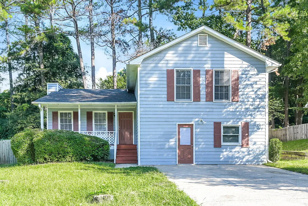 4 bed, 3.0 bath, 1263 sqft, $2,145 — Photo 1