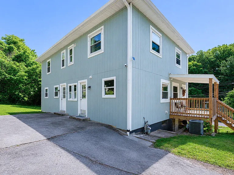 109 Hoyt Ln #109 — Photo 4