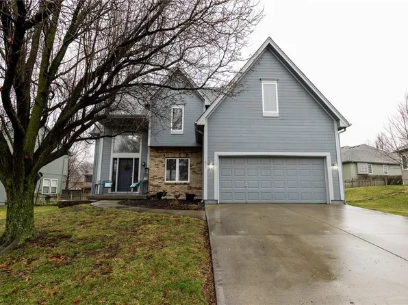 307 11th Ter, Kearney, MO 64060