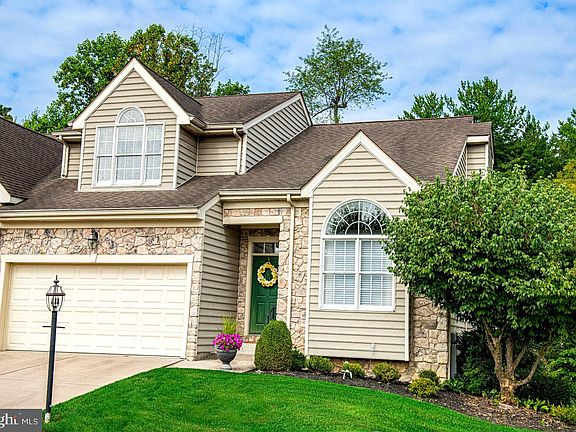3rd image of 314 Millwright Cir