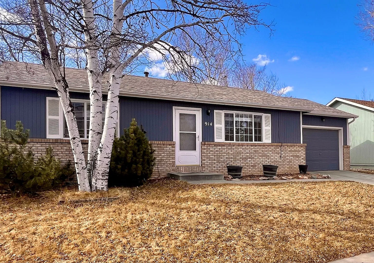 Great 3 bedroom 2 bath Ranch home with full finished basement, 1 car garage & large fenced backya... — Photo 1