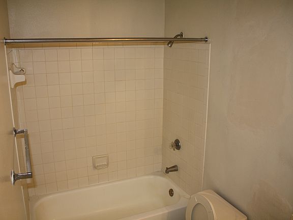 5th image of 4211 Chatham Oak Ct APT 101