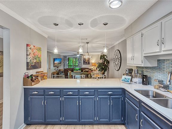 5th image of 43 Harbor Gate