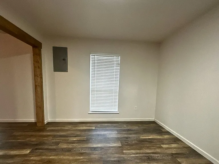 24473 Marie Ct — Photo 13