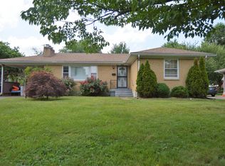 2213 Paris Dr, Louisville, KY 40218