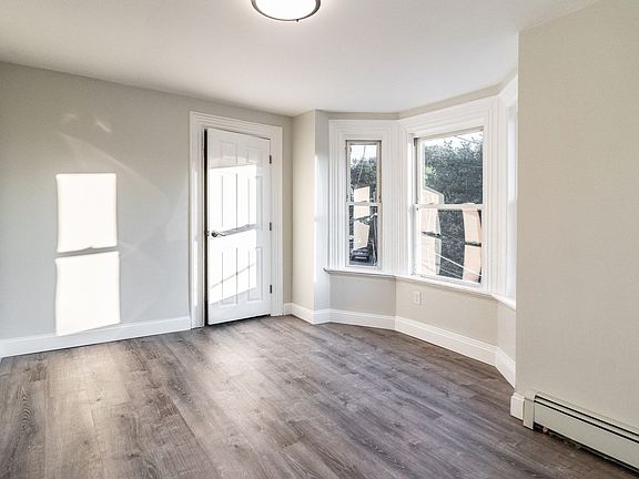 3rd image of 17 Bickerton St