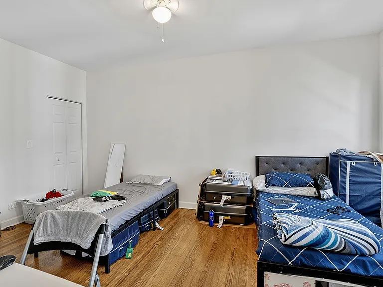 6565 N. Lakewood Renovated Rogers Park Apartments — Photo 47