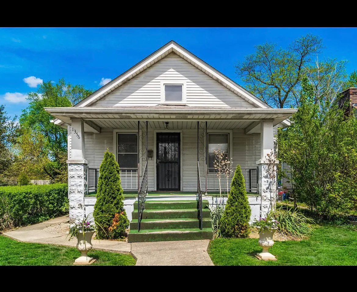 4 bed, 1247 sqft, $2,350 — Photo 1