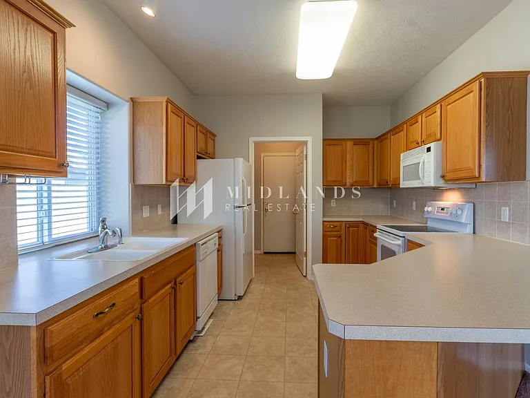 1007 Woodview Dr — Photo 7
