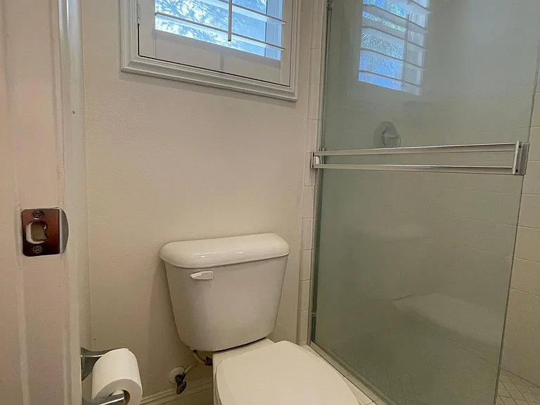 13935 Barnett Ln #B — Photo 16