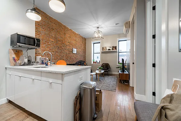 Rented by Maplewood Management | media 17